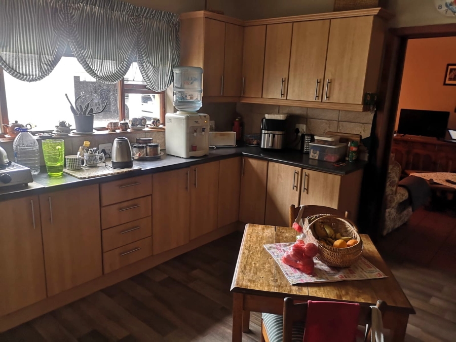 5 Bedroom Property for Sale in Despatch Central Eastern Cape